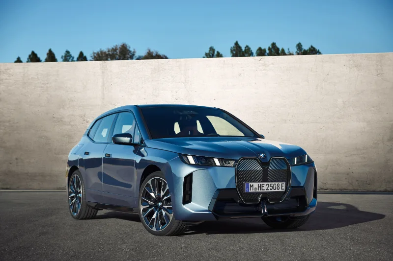 BMW iX 2