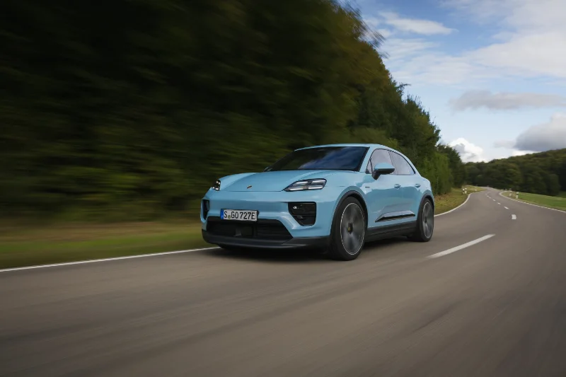 Porsche Macan Electric 2