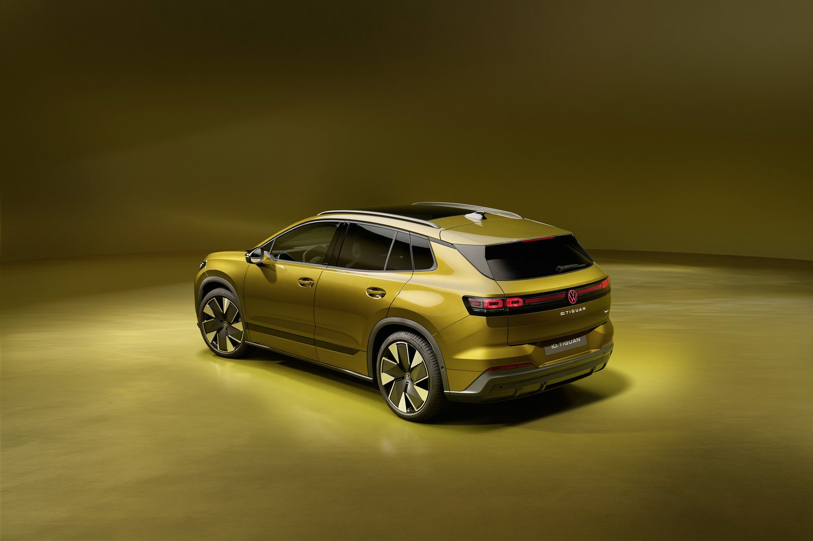 Zaga y firma lumínica del nuevo Volkswagen ID. Tiguan